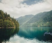 دریاچه ریتسا از جاذبه های گردشگری گرجستان
