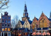 کلیسای قدیمی از جاذبه های گردشگری آمستردام
